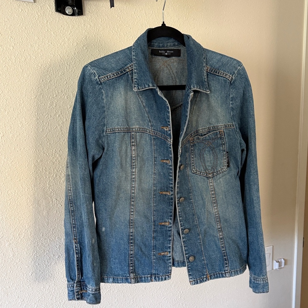 Women’s Light Wash Denim Jacket - Classic Button-Front Jean Jacket